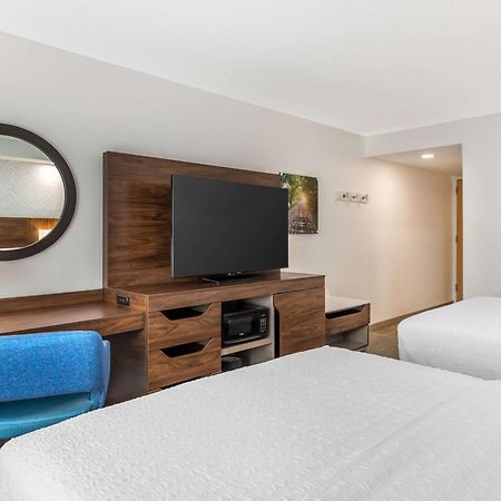 Hampton Inn Petersburg-Fort Gregg Adams Exteriör bild