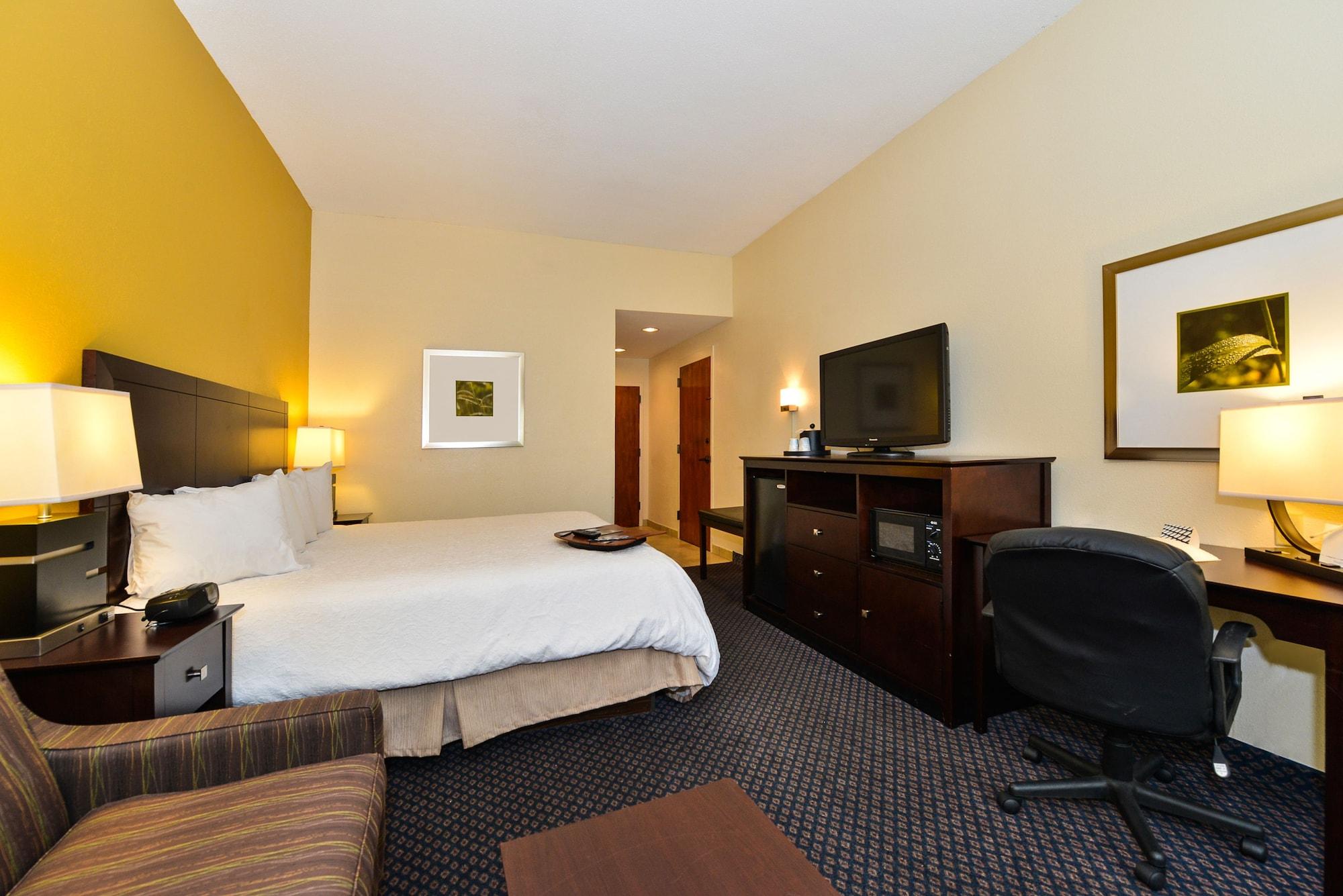 Hampton Inn Petersburg-Fort Gregg Adams Exteriör bild