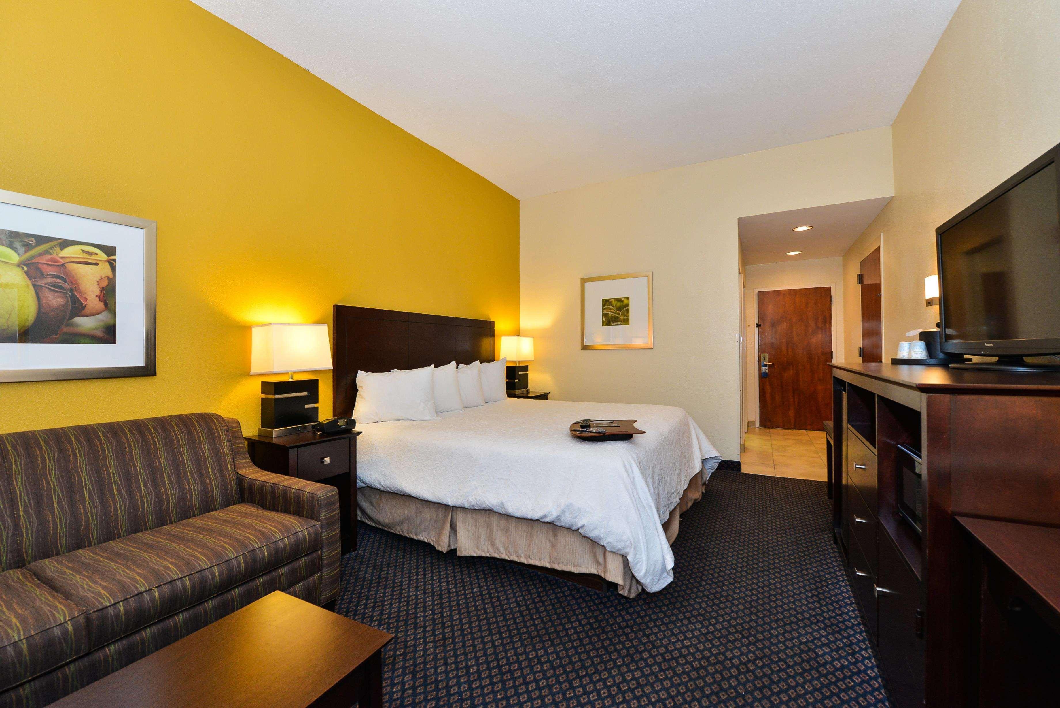 Hampton Inn Petersburg-Fort Gregg Adams Exteriör bild