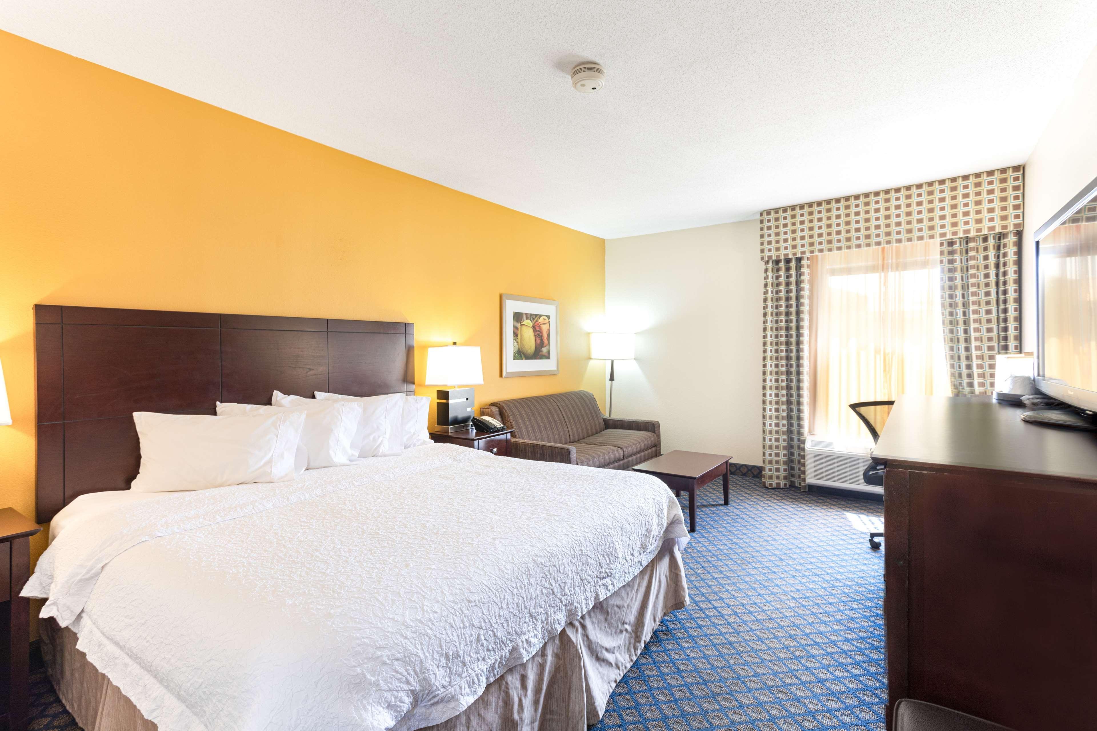 Hampton Inn Petersburg-Fort Gregg Adams Exteriör bild