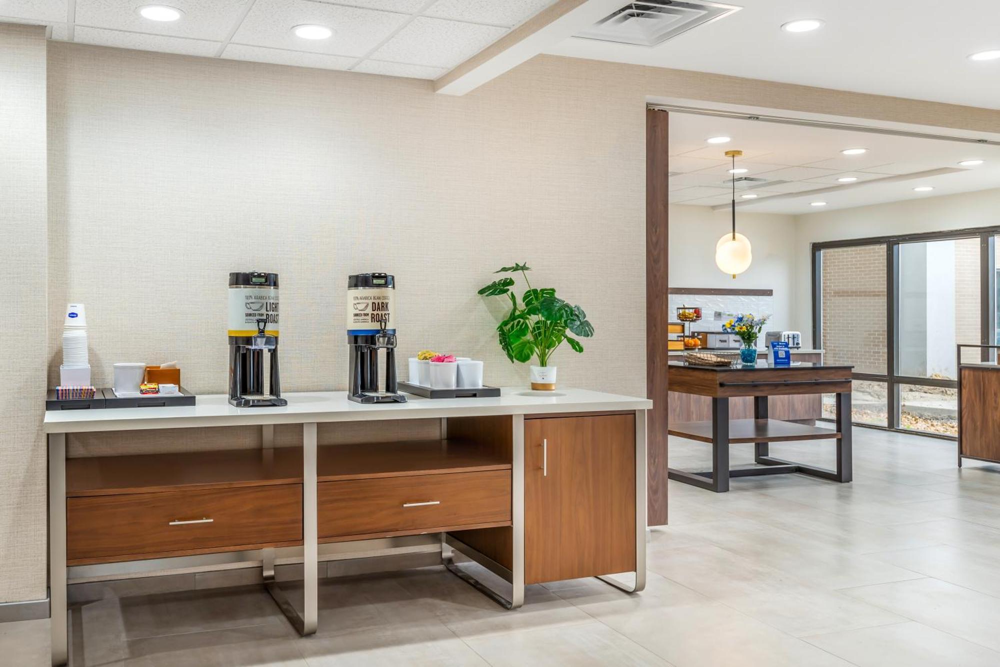 Hampton Inn Petersburg-Fort Gregg Adams Exteriör bild