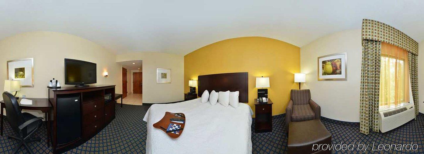 Hampton Inn Petersburg-Fort Gregg Adams Exteriör bild